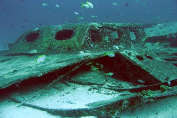 Smnll wreck at Racha Yai